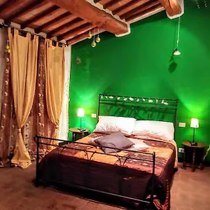 le-undici-lune.it-tuscanyhotel.com/