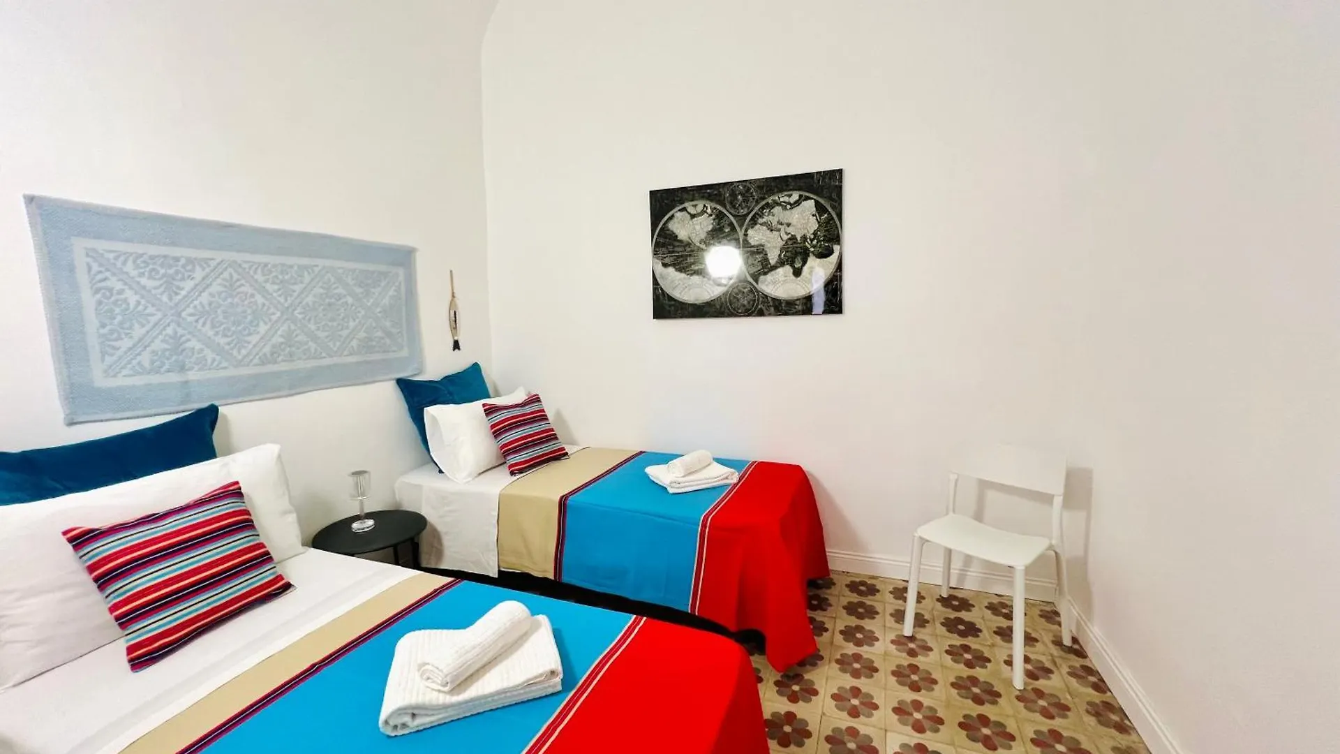Domus Livi Otel Cinisi Konukevi