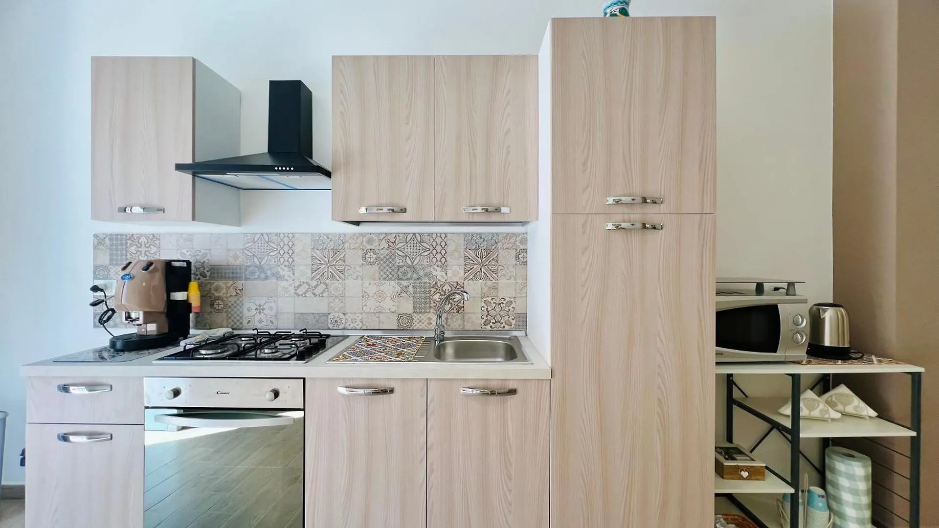 Domus Livi Otel Cinisi 0*,  İtalya