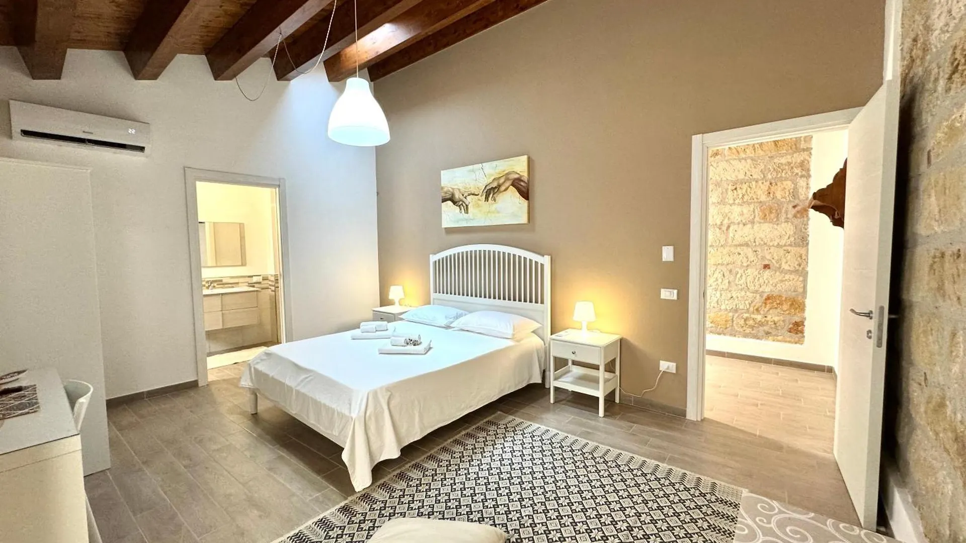 Domus Livi Otel Cinisi Konukevi